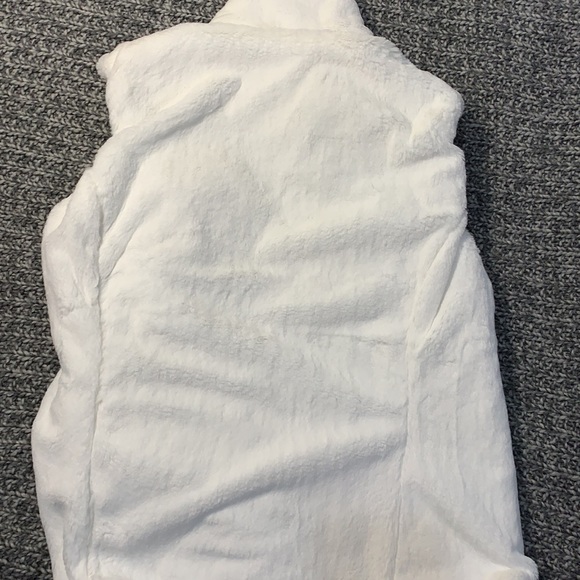 The North Face Mossbud white reversible vest swirl faux fur - Picture 9 of 13
